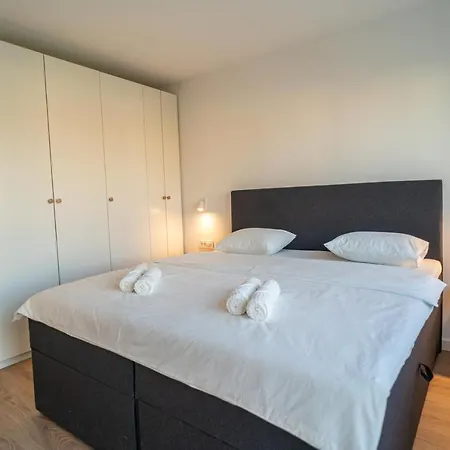 Namiko By Belmont Realty זאדאר