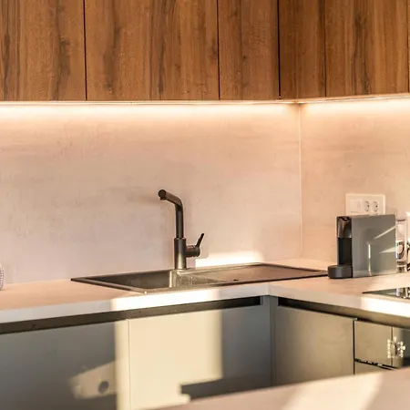 Namiko By Belmont Realty Apartman Zára